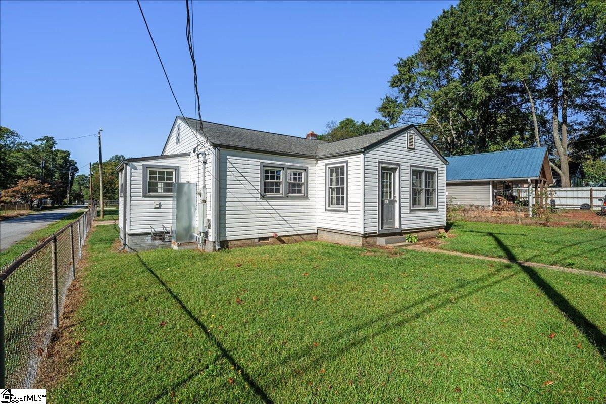 101 Bradley Street Property Photo 3