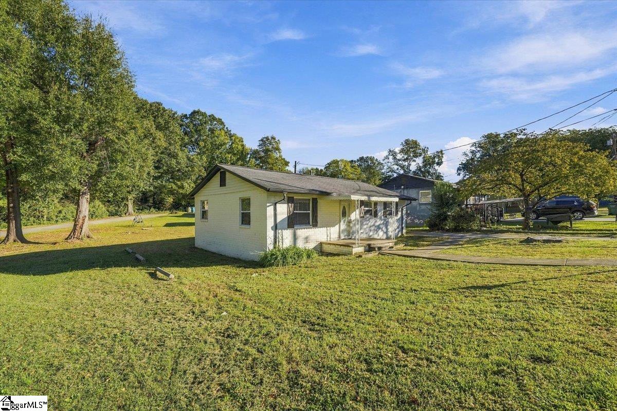611 Gardner Street Property Photo 2