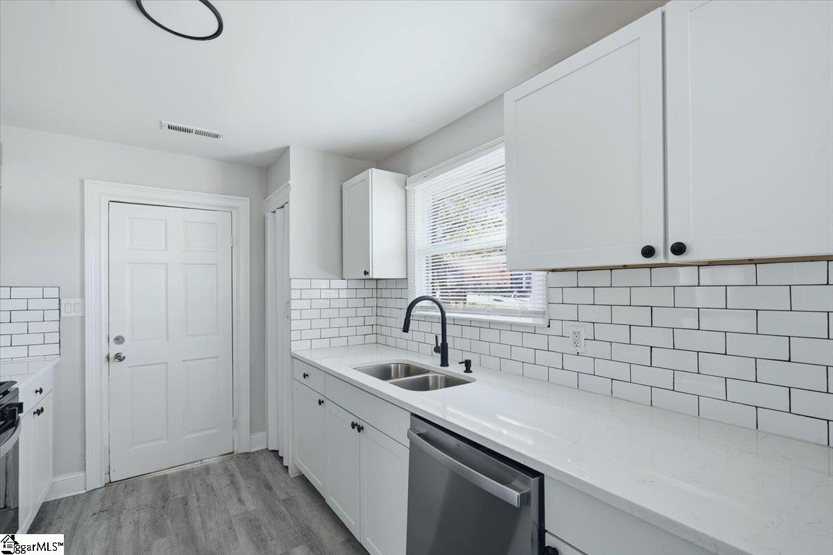 611 Gardner Street Property Photo 6