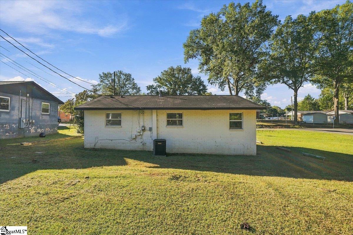611 Gardner Street Property Photo 23