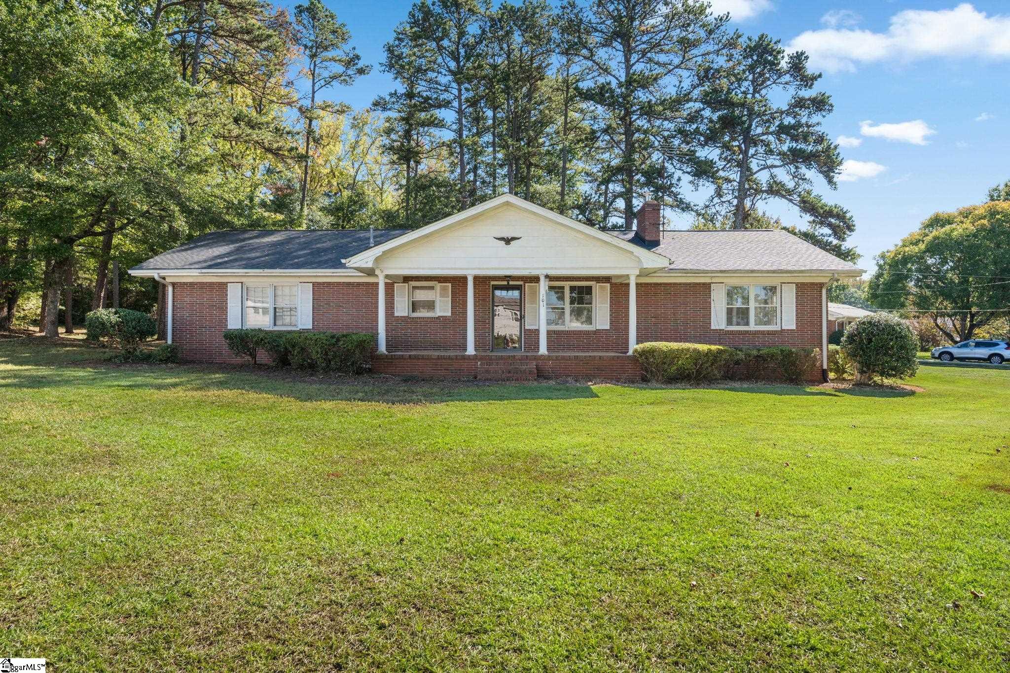 101 Dalewood Drive Property Photo 1