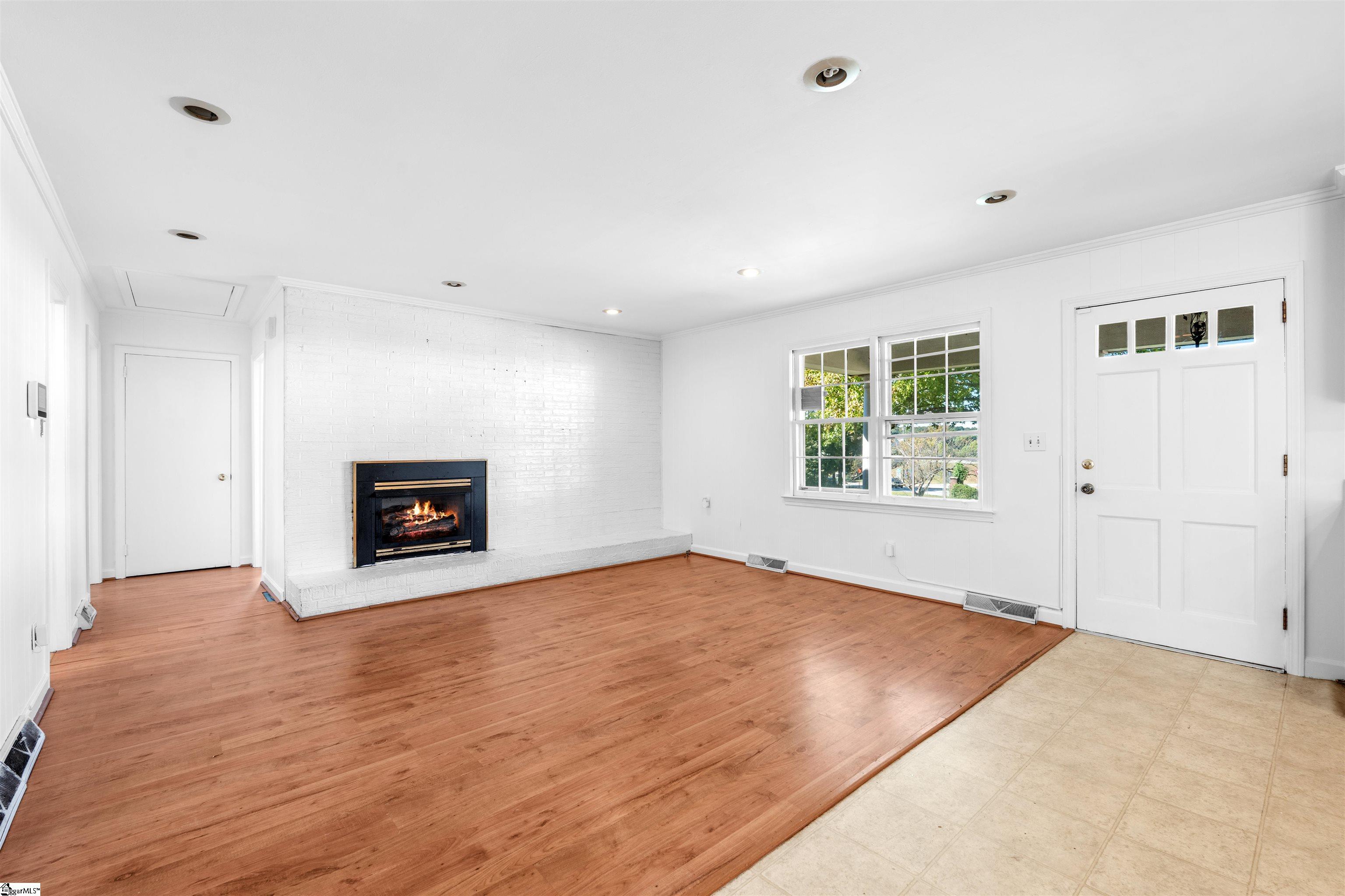 101 Dalewood Drive Property Photo 4