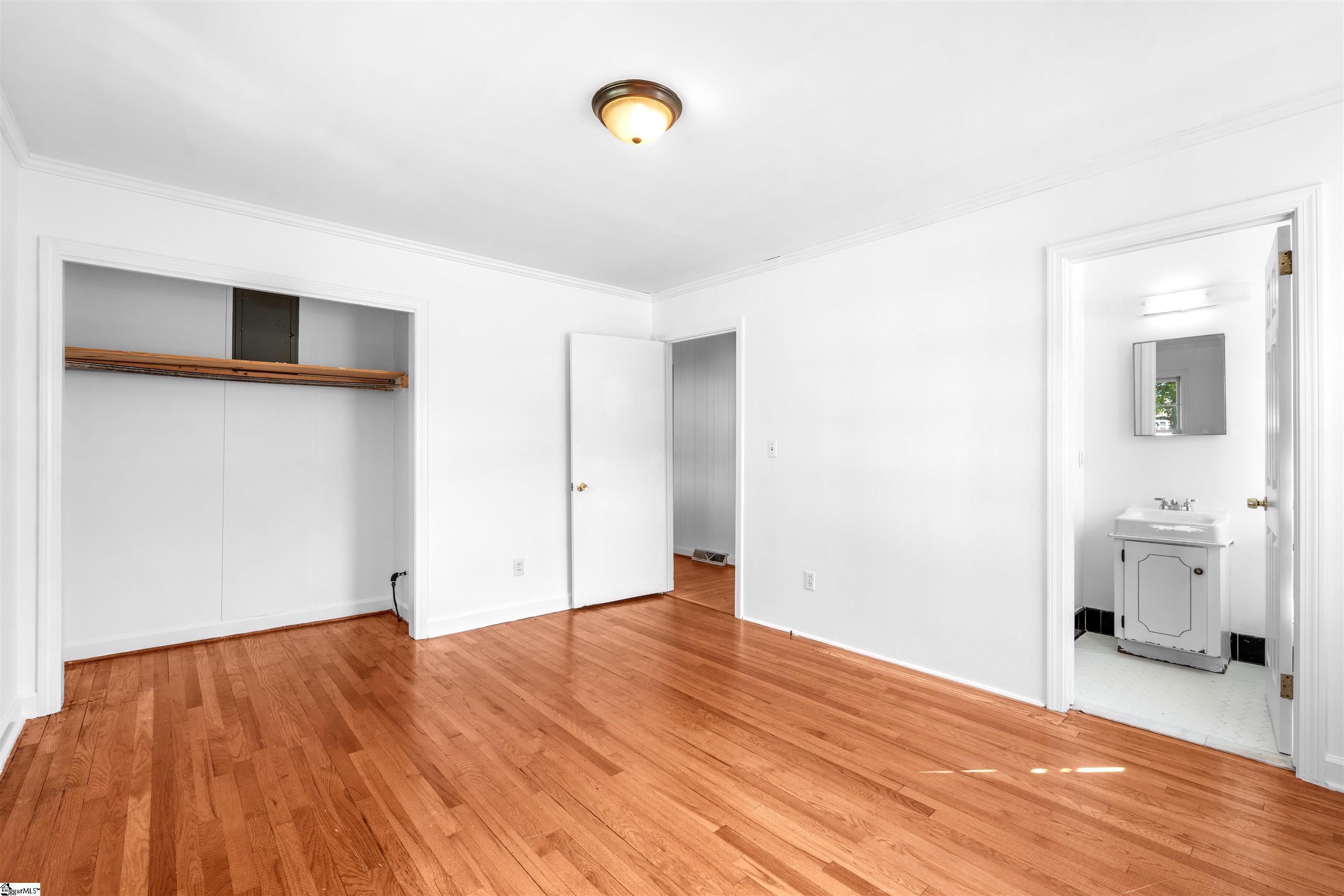 101 Dalewood Drive Property Photo 7