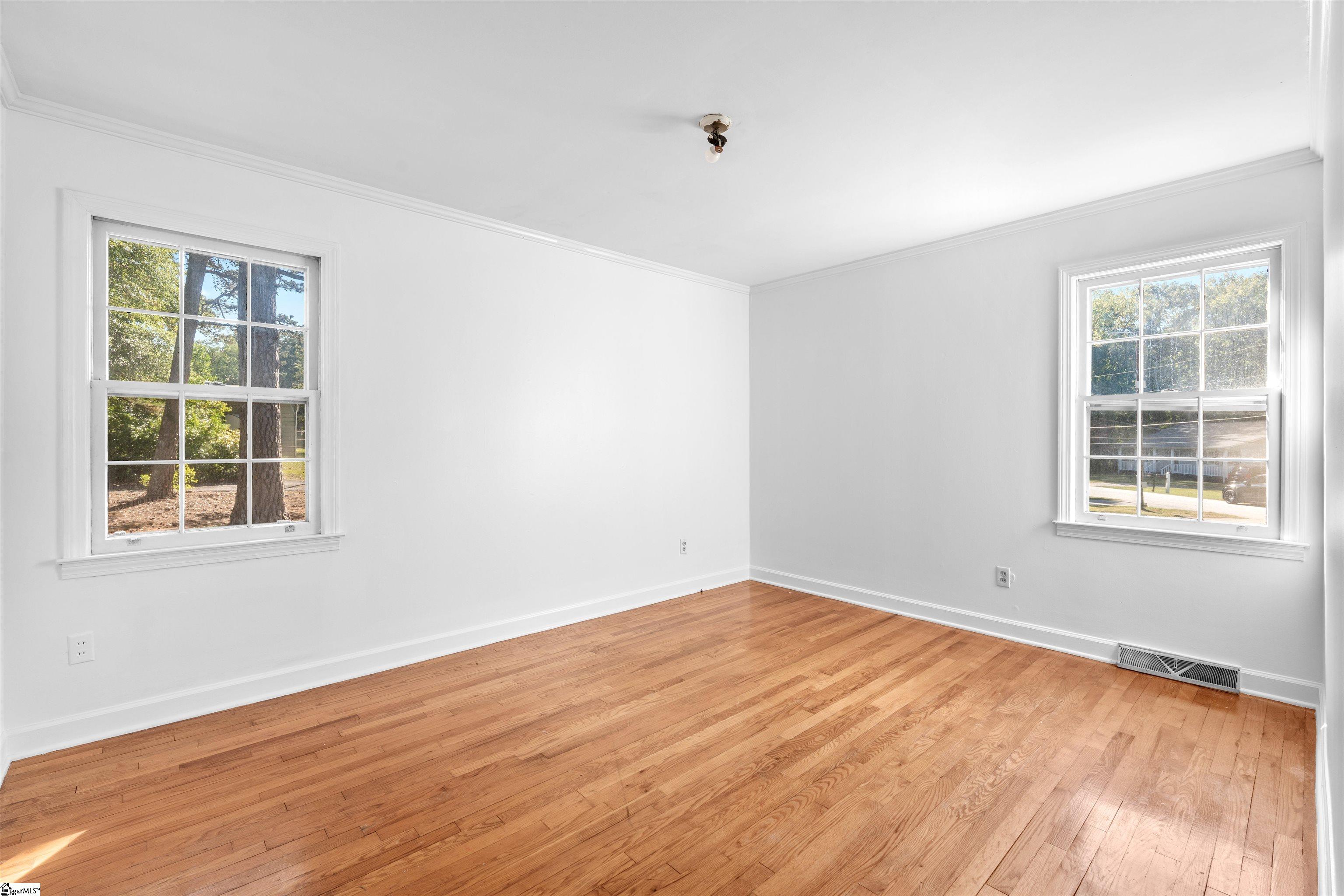 101 Dalewood Drive Property Photo 8