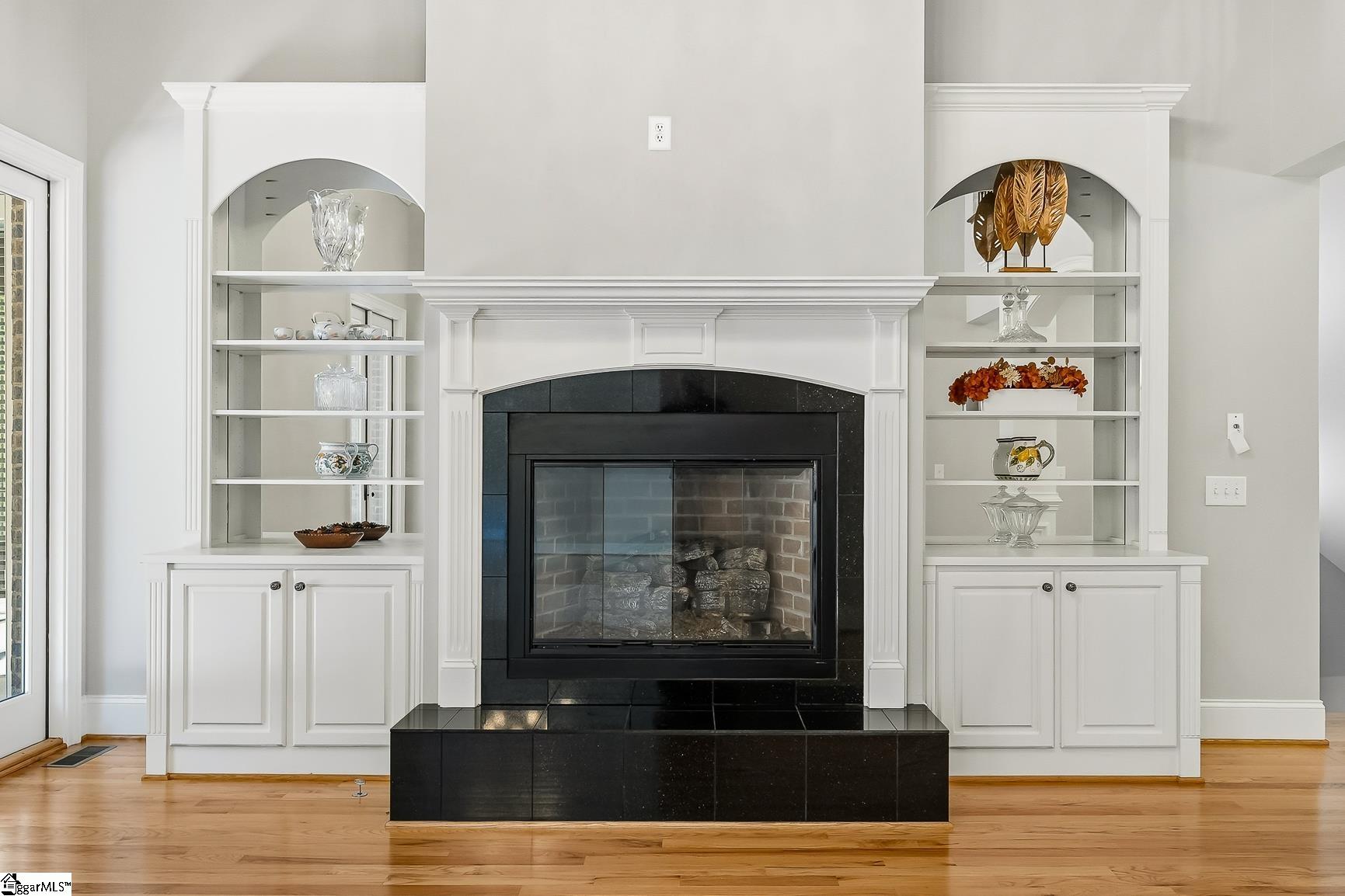 1003 Hobby Lane Property Photo 10