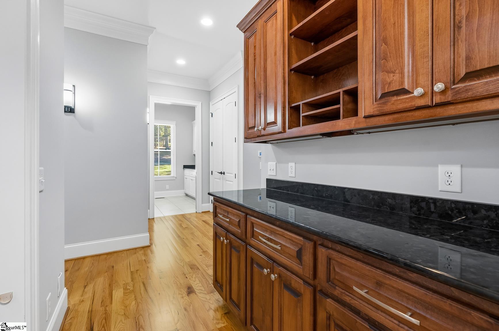 1003 Hobby Lane Property Photo 14