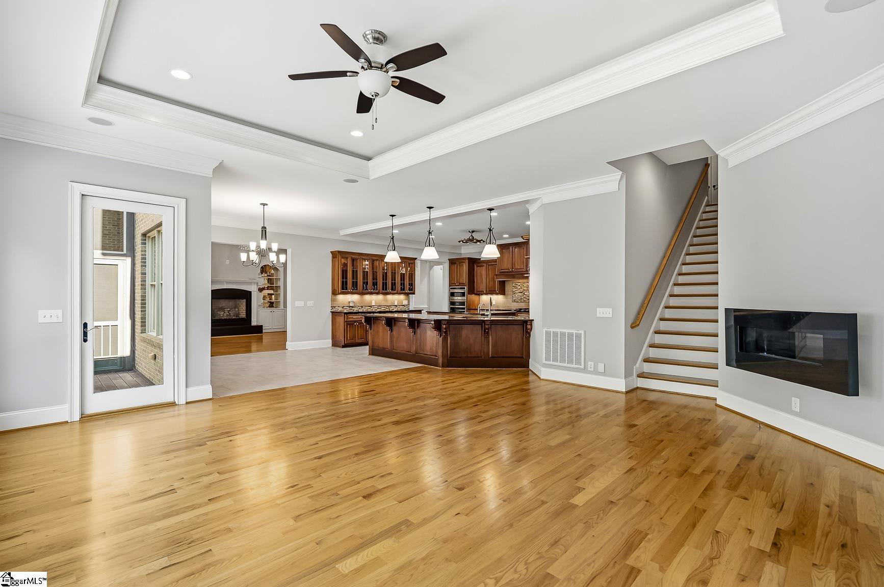 1003 Hobby Lane Property Photo 16