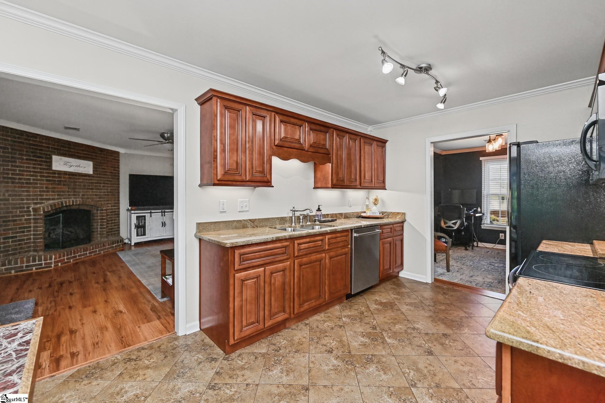 4601 Coach Hill Drive Property Photo 12