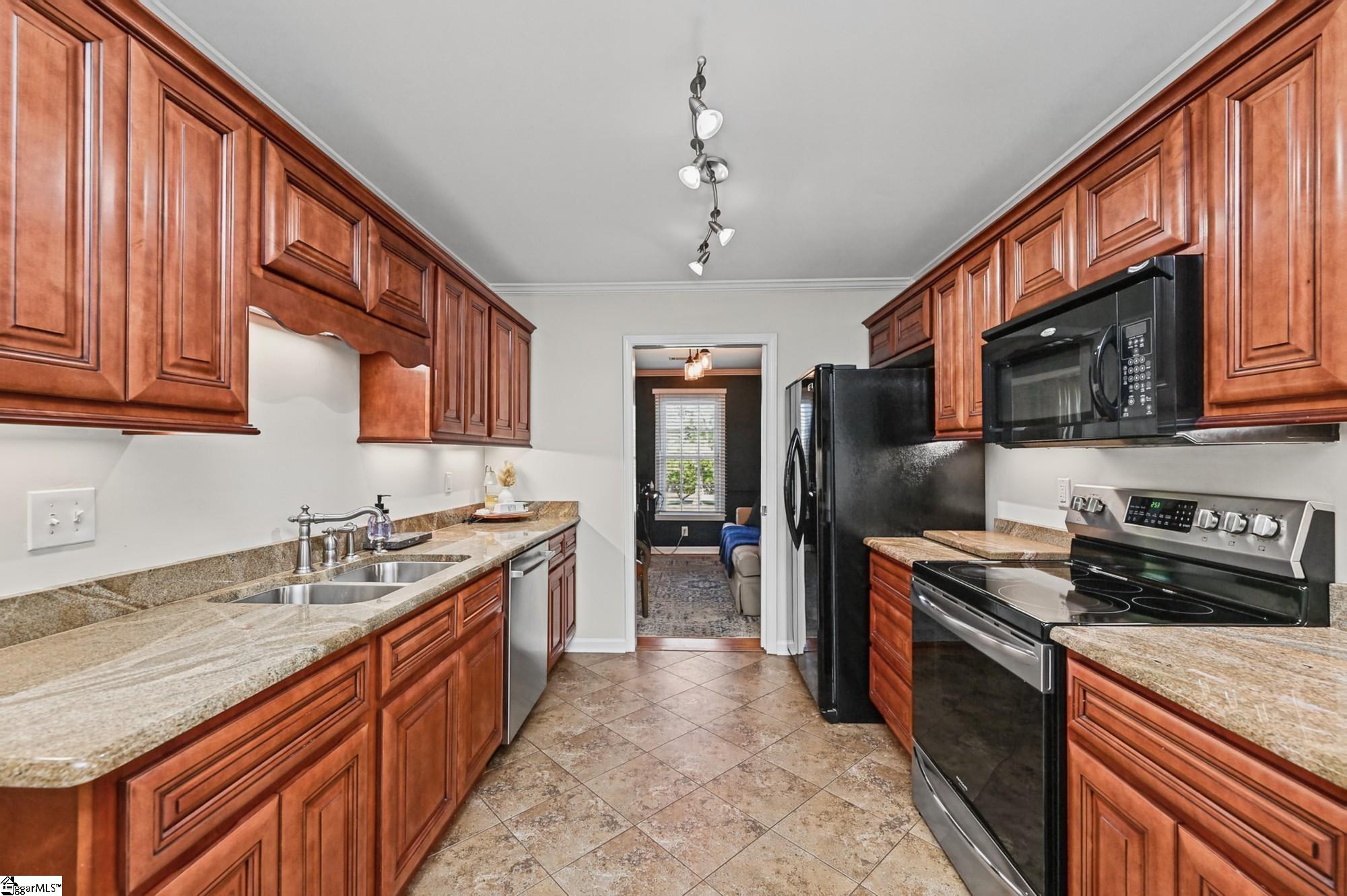 4601 Coach Hill Drive Property Photo 13