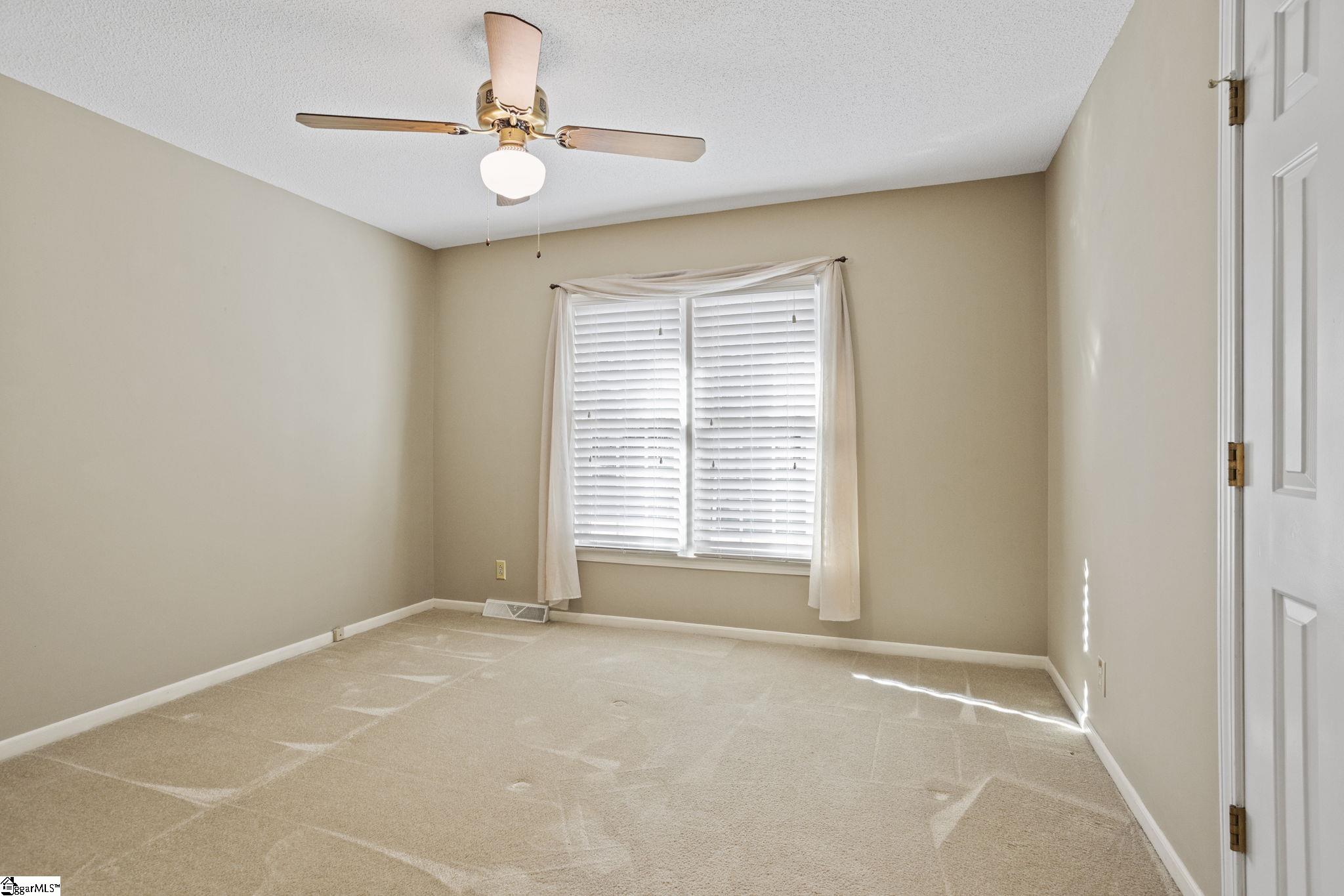 8 Oak Tree Drive Property Photo 17