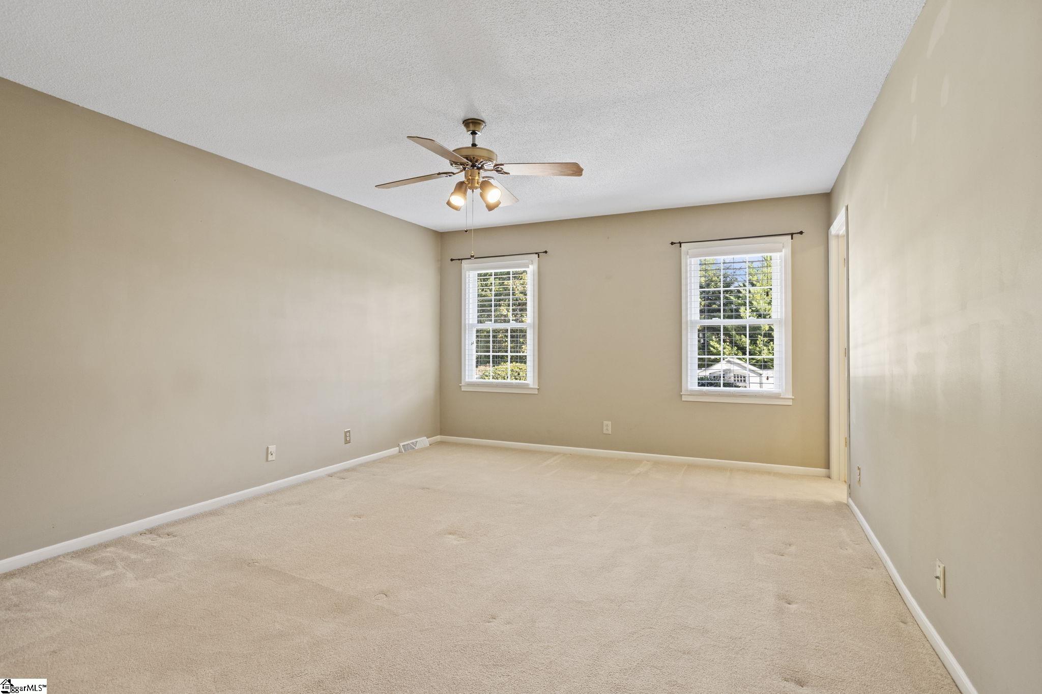 8 Oak Tree Drive Property Photo 20