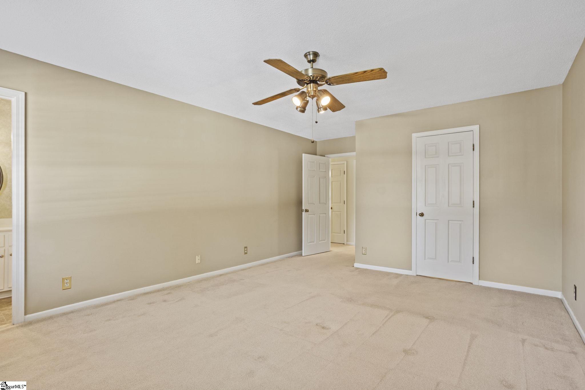 8 Oak Tree Drive Property Photo 23