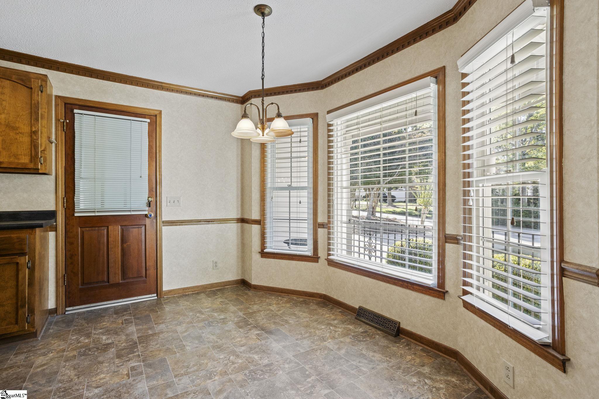 8 Oak Tree Drive Property Photo 26