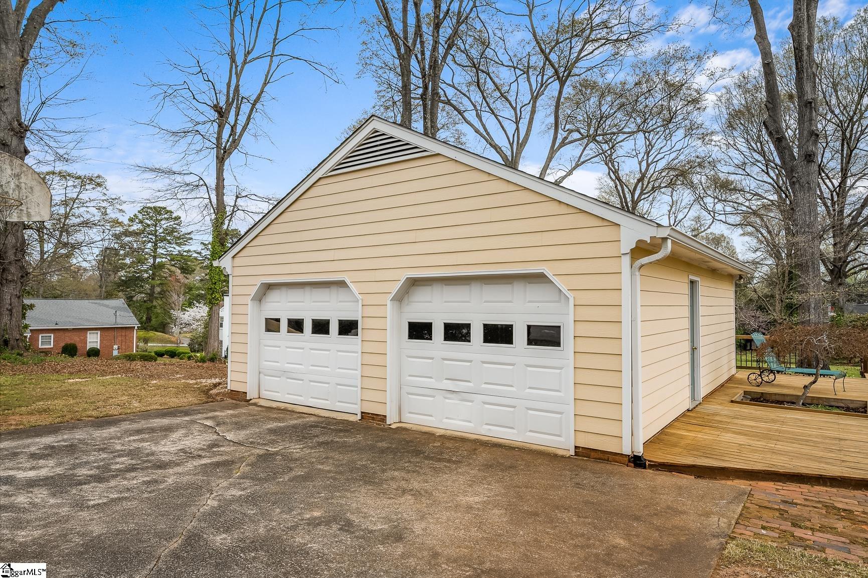 401 Berkshire Hill Property Photo 26
