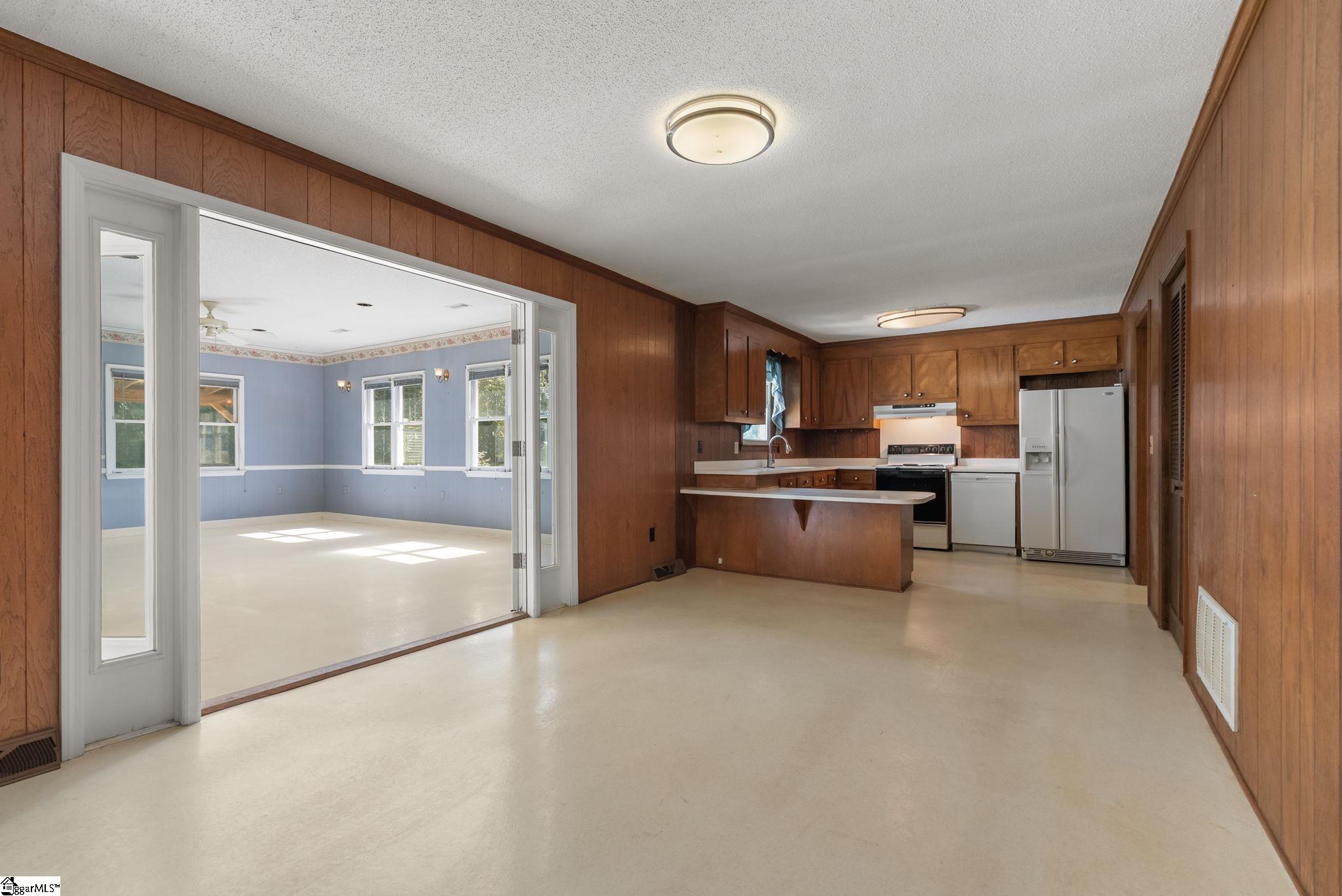 129 Dorr Circle Property Photo 10