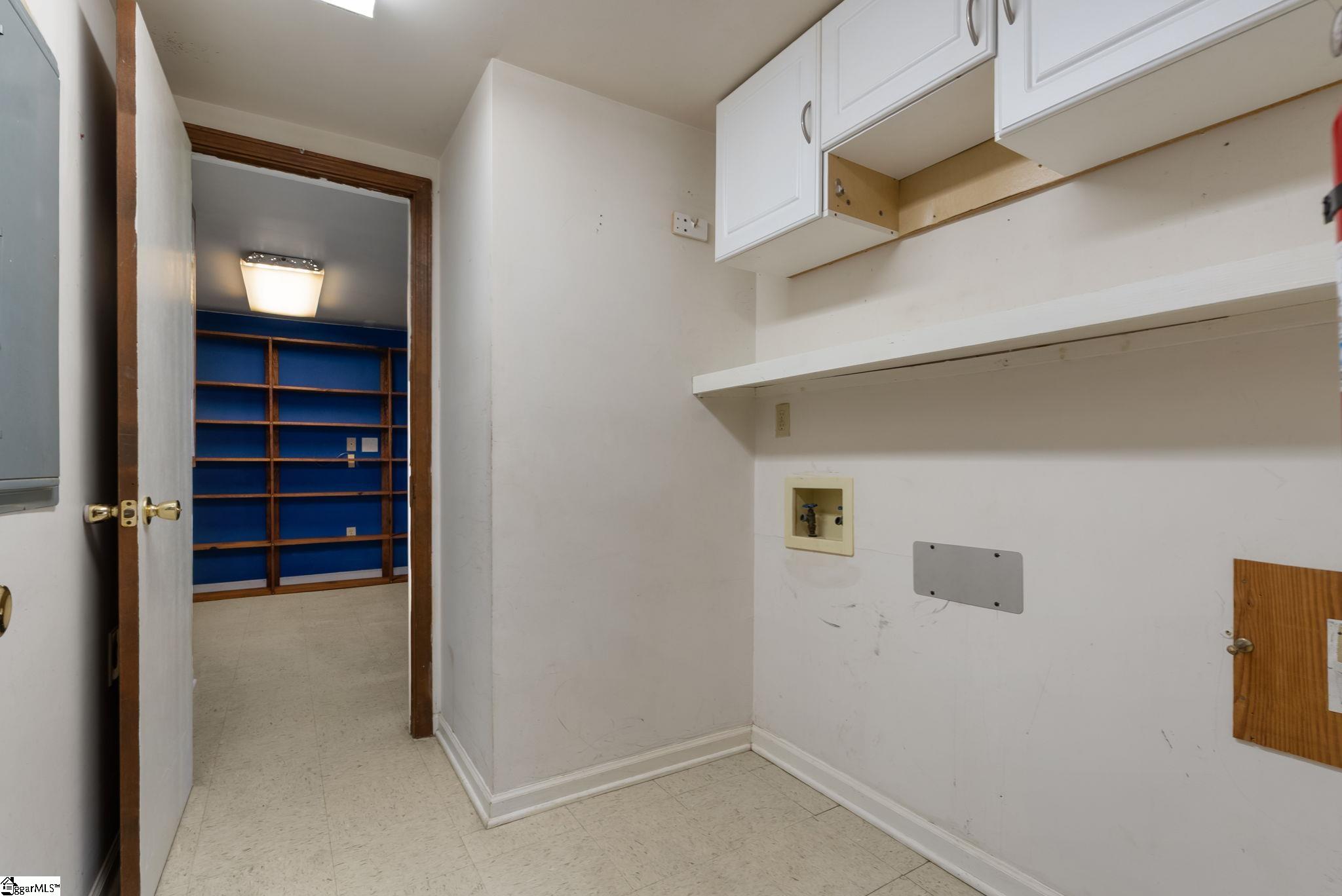 129 Dorr Circle Property Photo 11