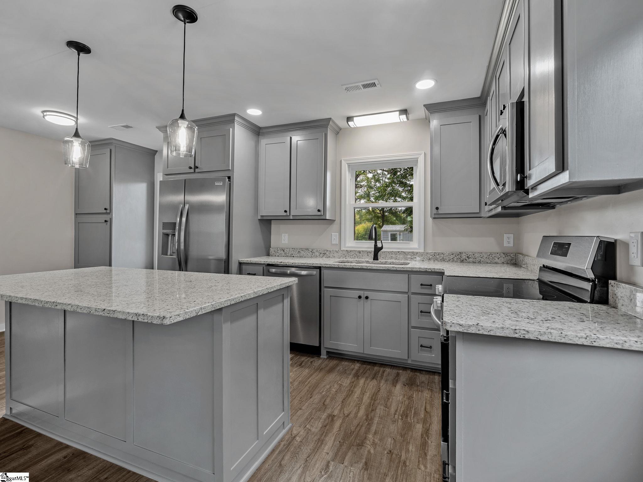 304 Scenic View Road Property Photo 11