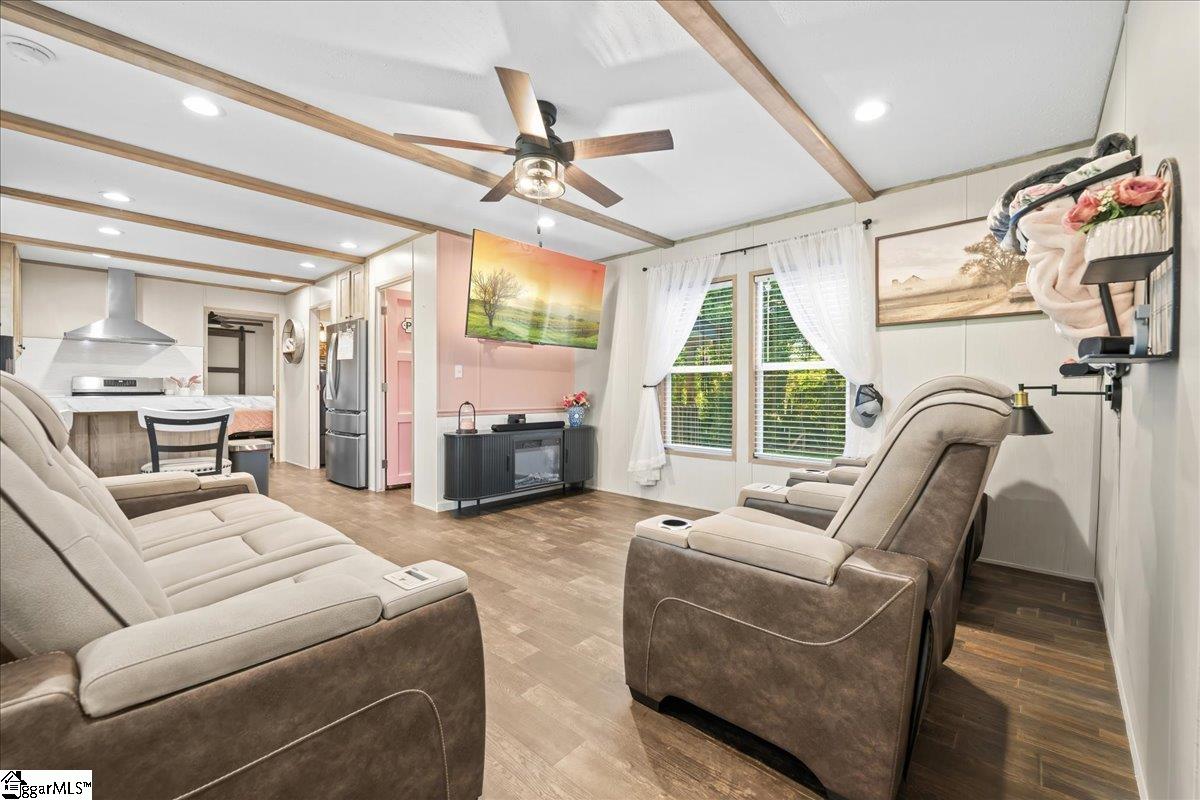 628 Love And Care Road Property Photo 2