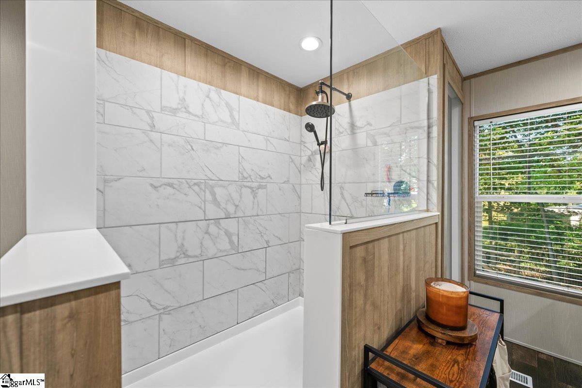 628 Love And Care Road Property Photo 7