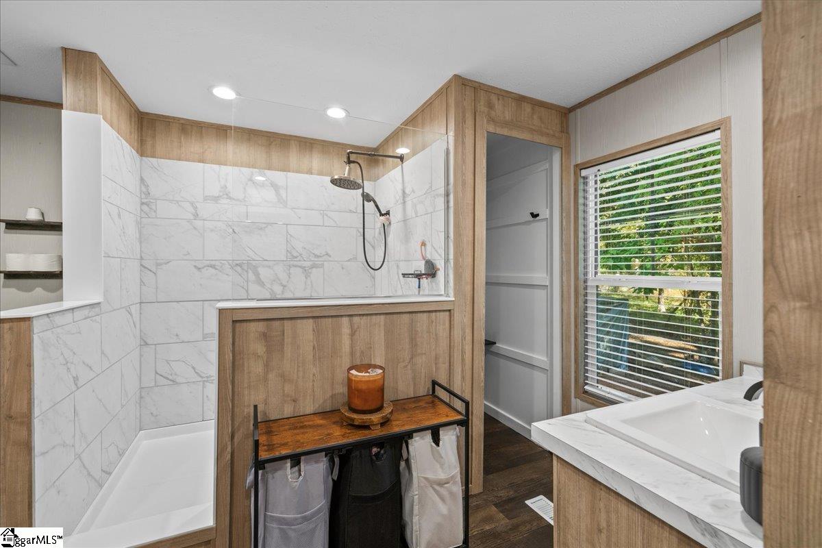 628 Love And Care Road Property Photo 8