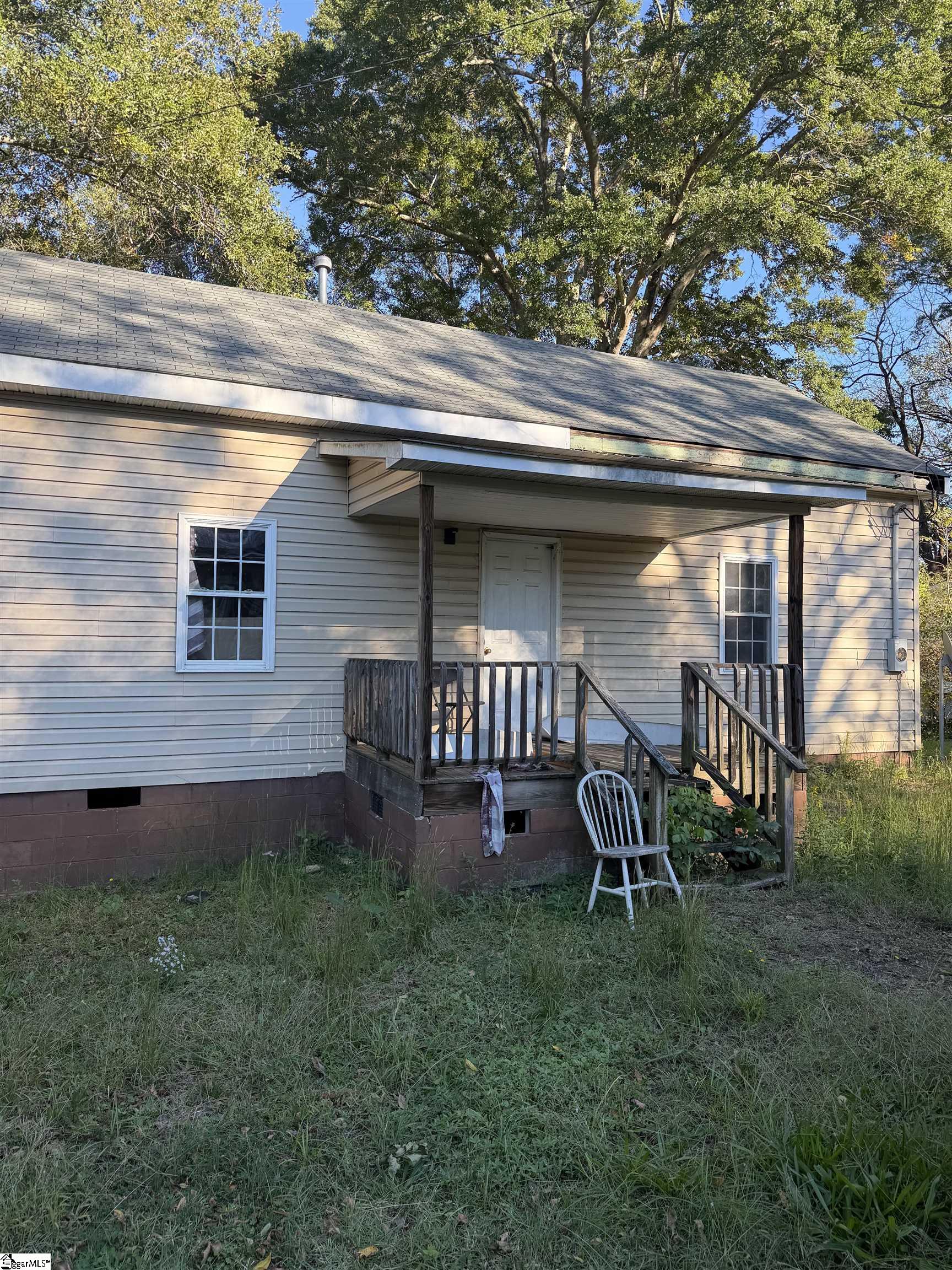 407 Plus Court Property Photo 2
