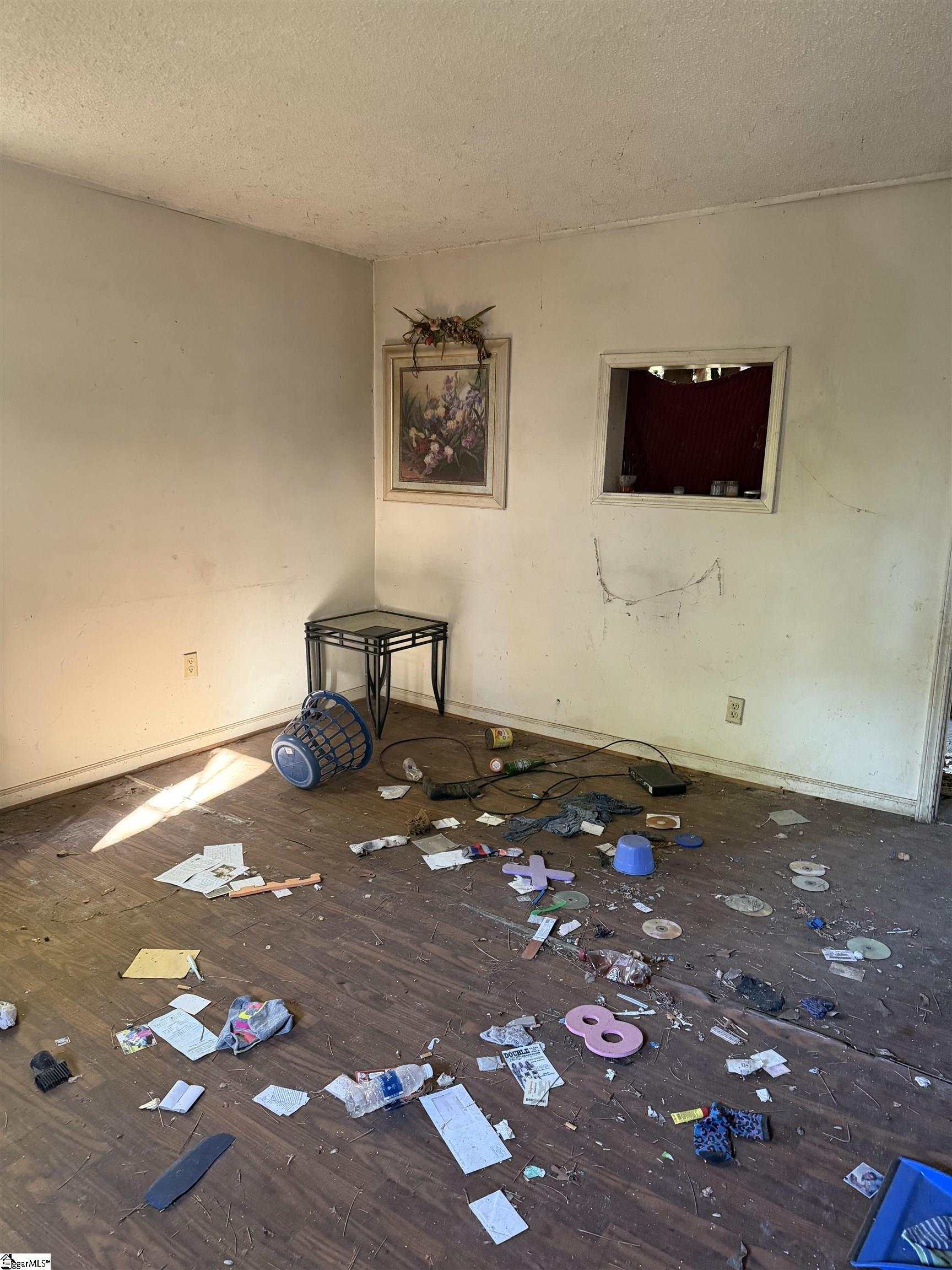 407 Plus Court Property Photo 5
