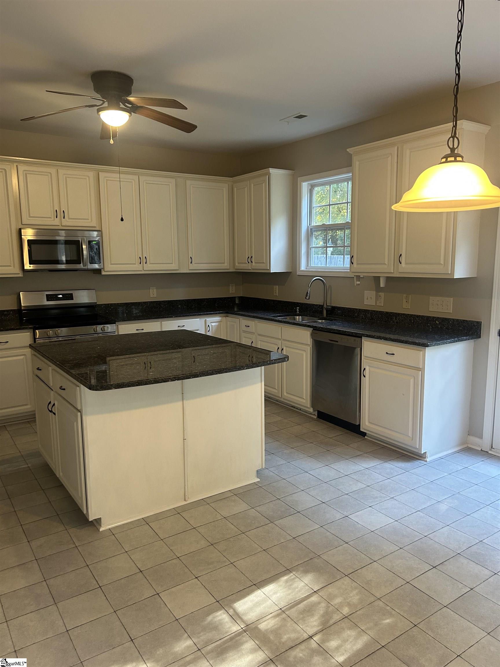 107 Saddlebrook Lane Property Photo 7