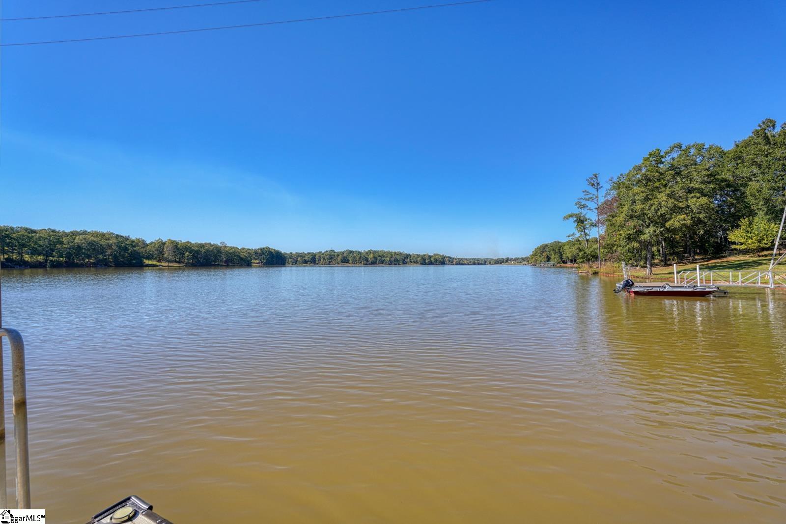 200 S Pointe Property Photo 4