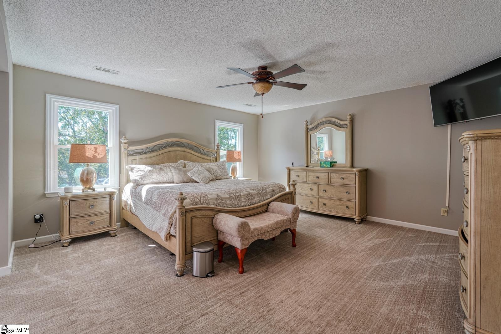 200 S Pointe Property Photo 16