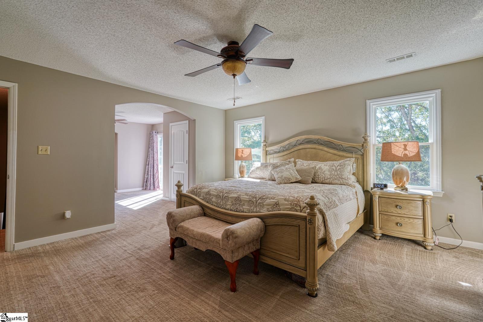 200 S Pointe Property Photo 17