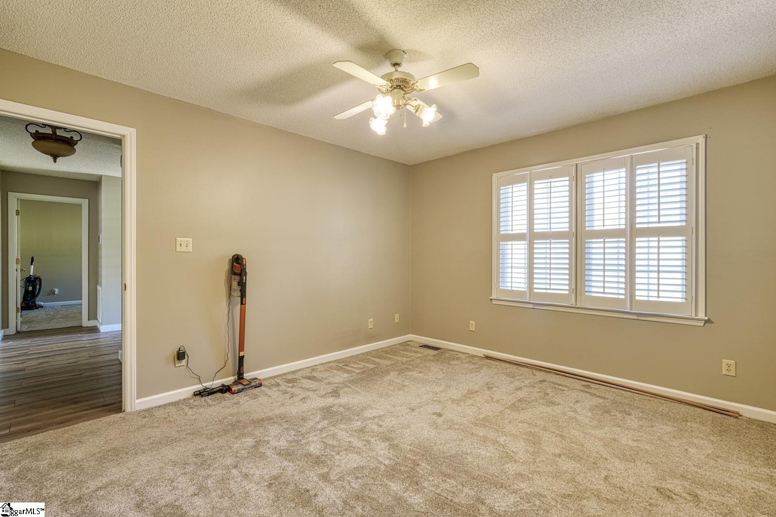 200 S Pointe Property Photo 26