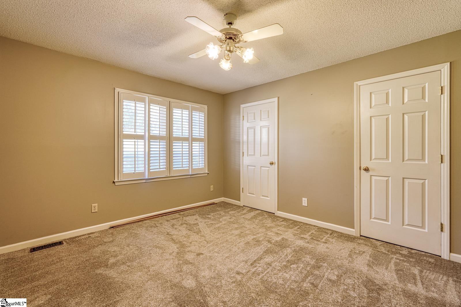 200 S Pointe Property Photo 27