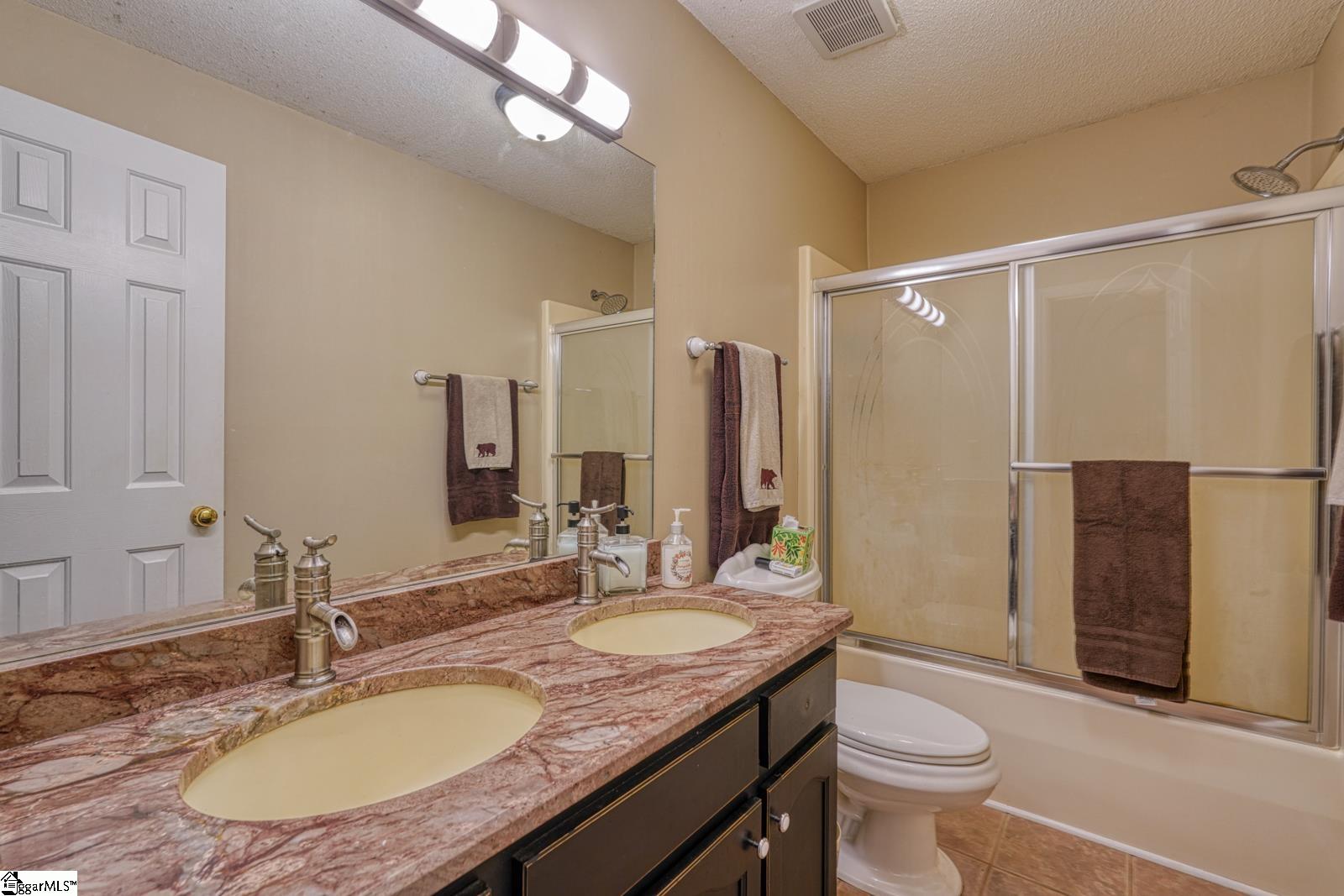 200 S Pointe Property Photo 28