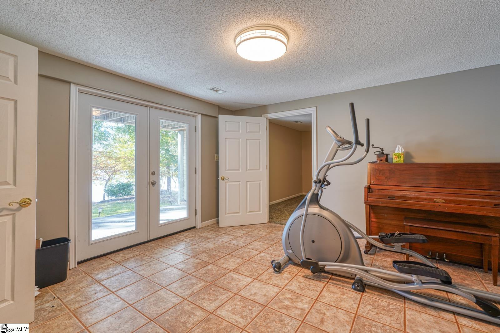 200 S Pointe Property Photo 31
