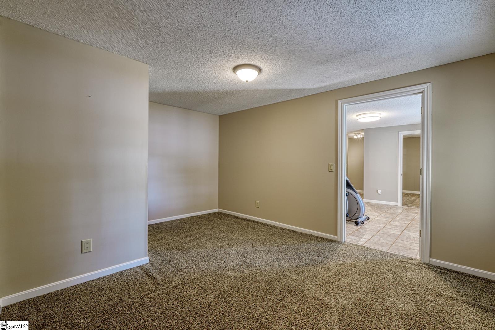200 S Pointe Property Photo 37