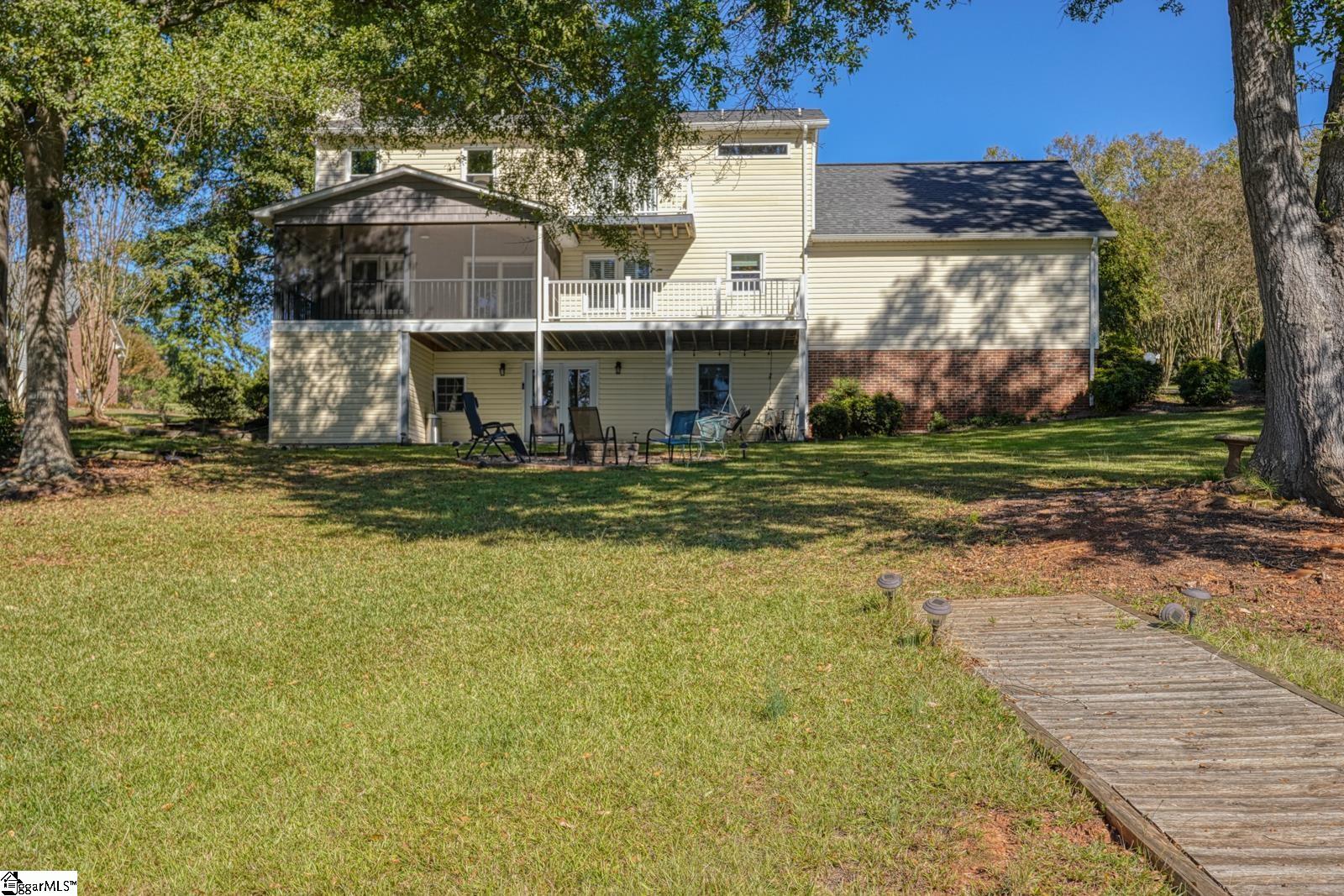 200 S Pointe Property Photo 41