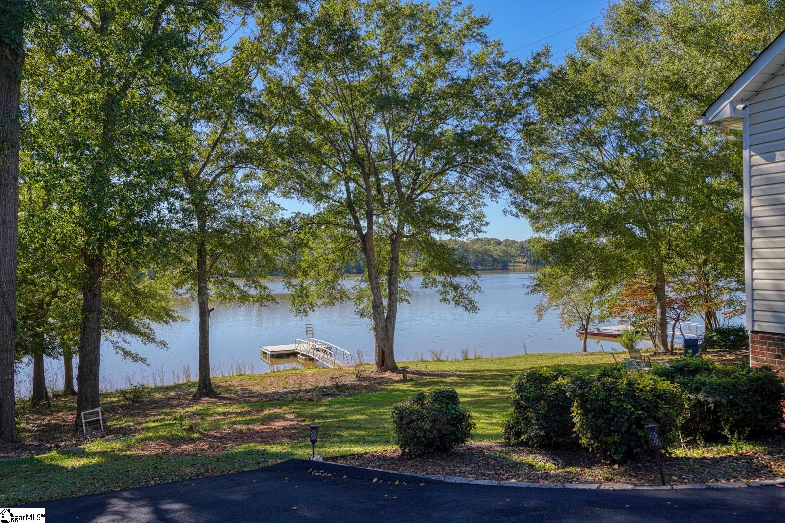 200 S Pointe Property Photo 43
