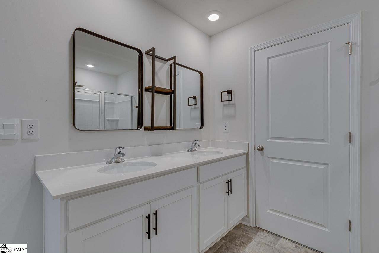 3254 Cypress Hollow Drive Property Photo 39