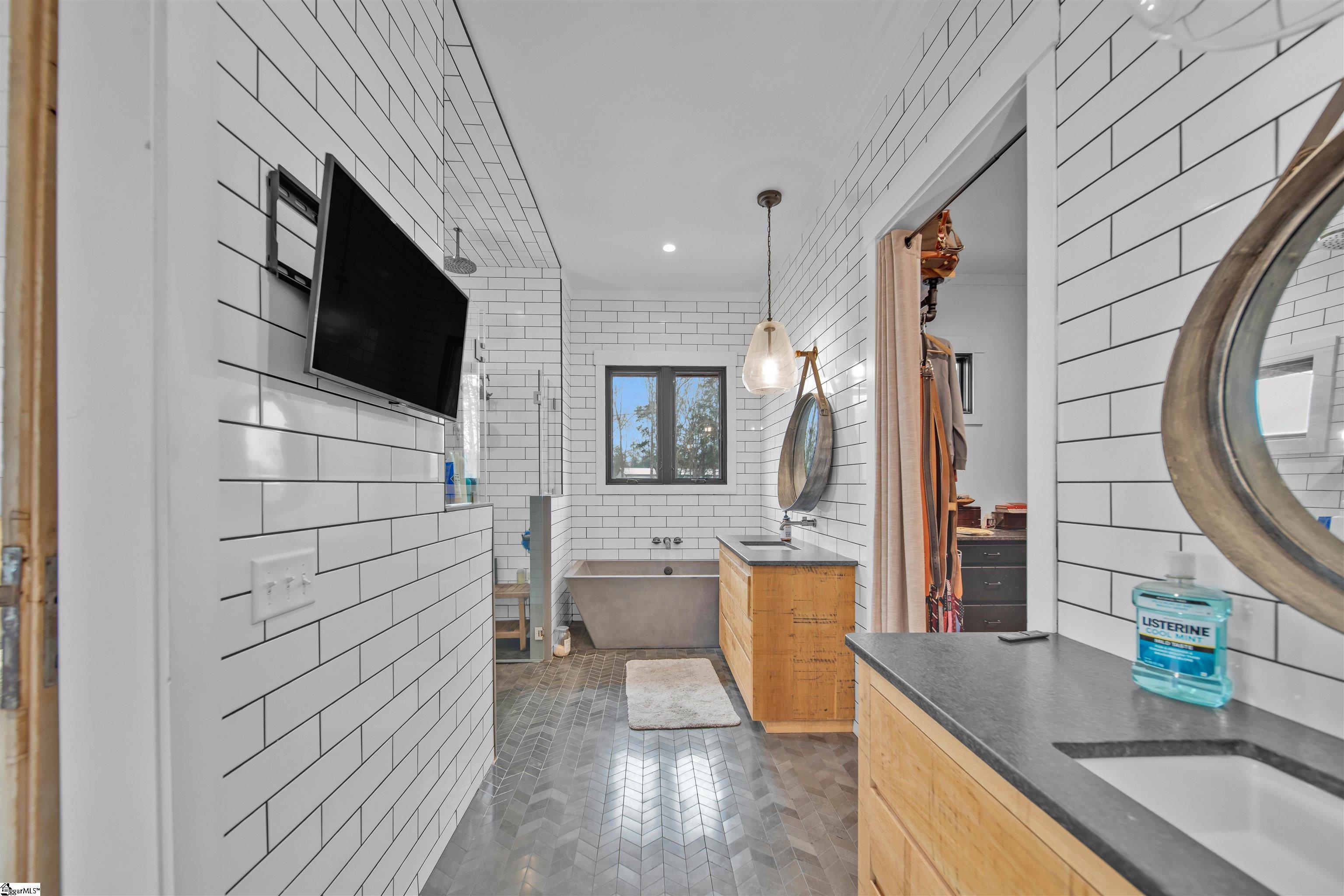 1425 S Harper Street Property Photo 15