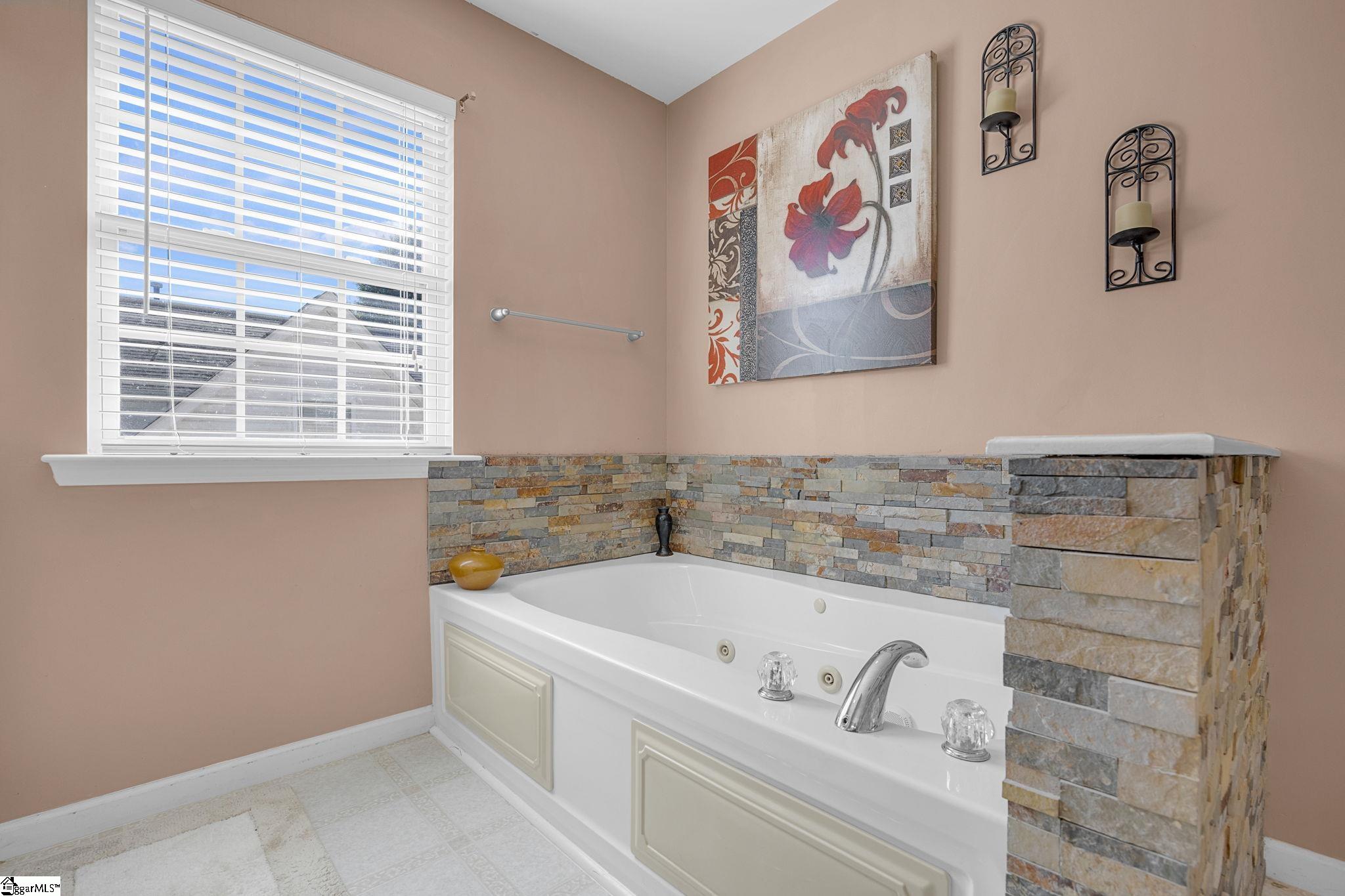 126 Maximus Drive Property Photo 18