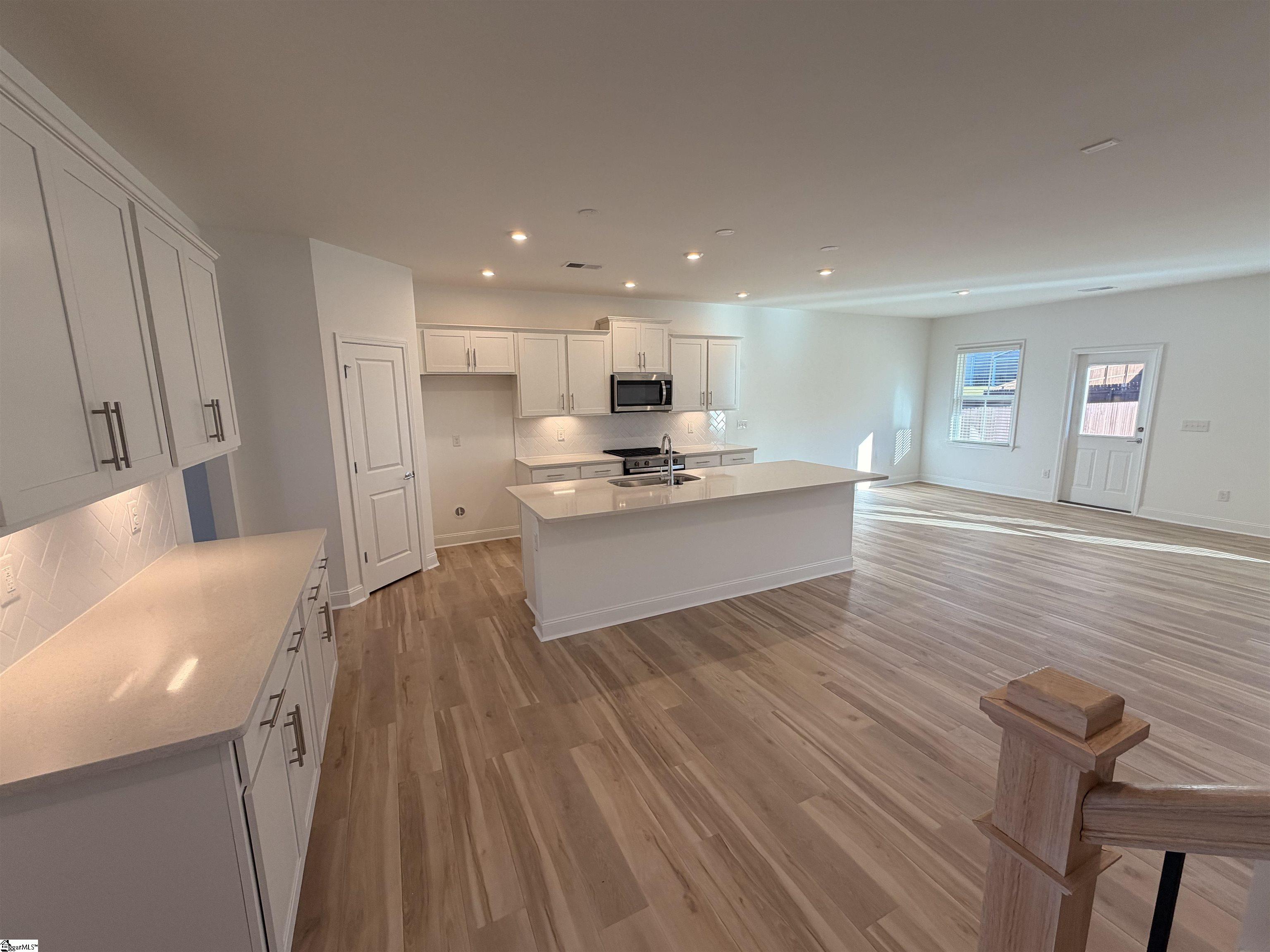 1026 Whitefox Drive Property Photo 2