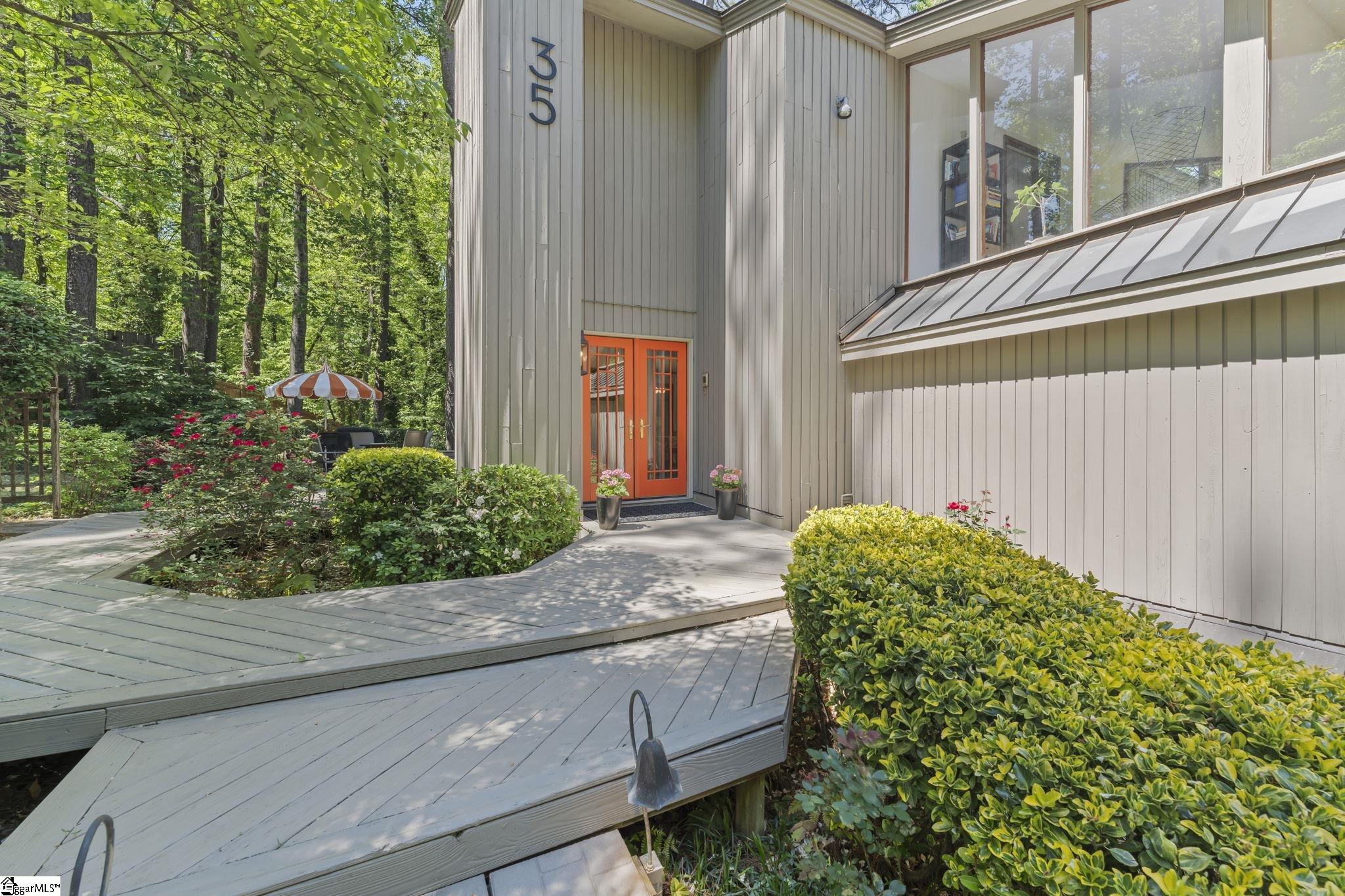 35 Selwyn Drive Property Photo 2