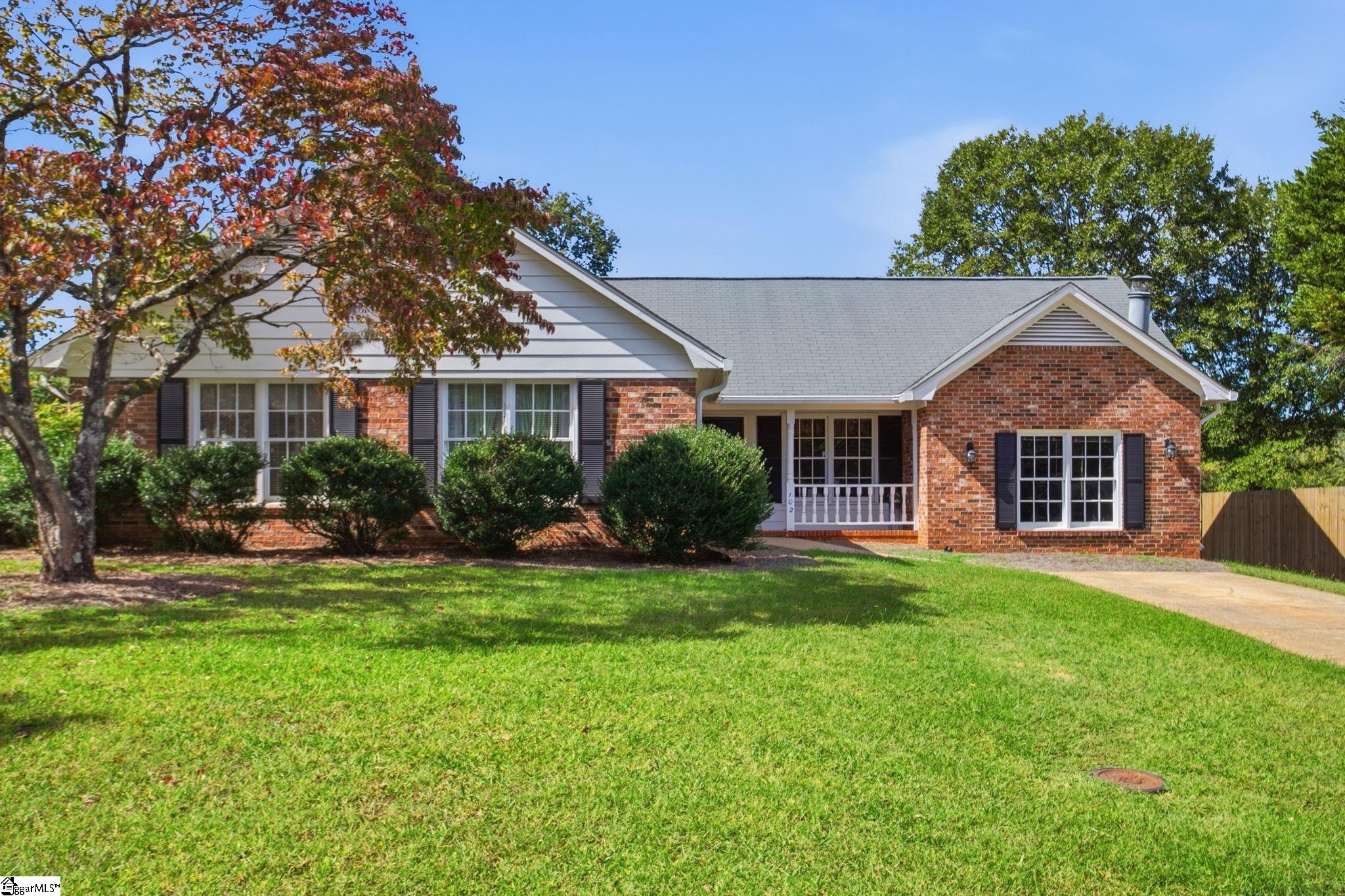 102 Ambergate Circle Property Photo 3