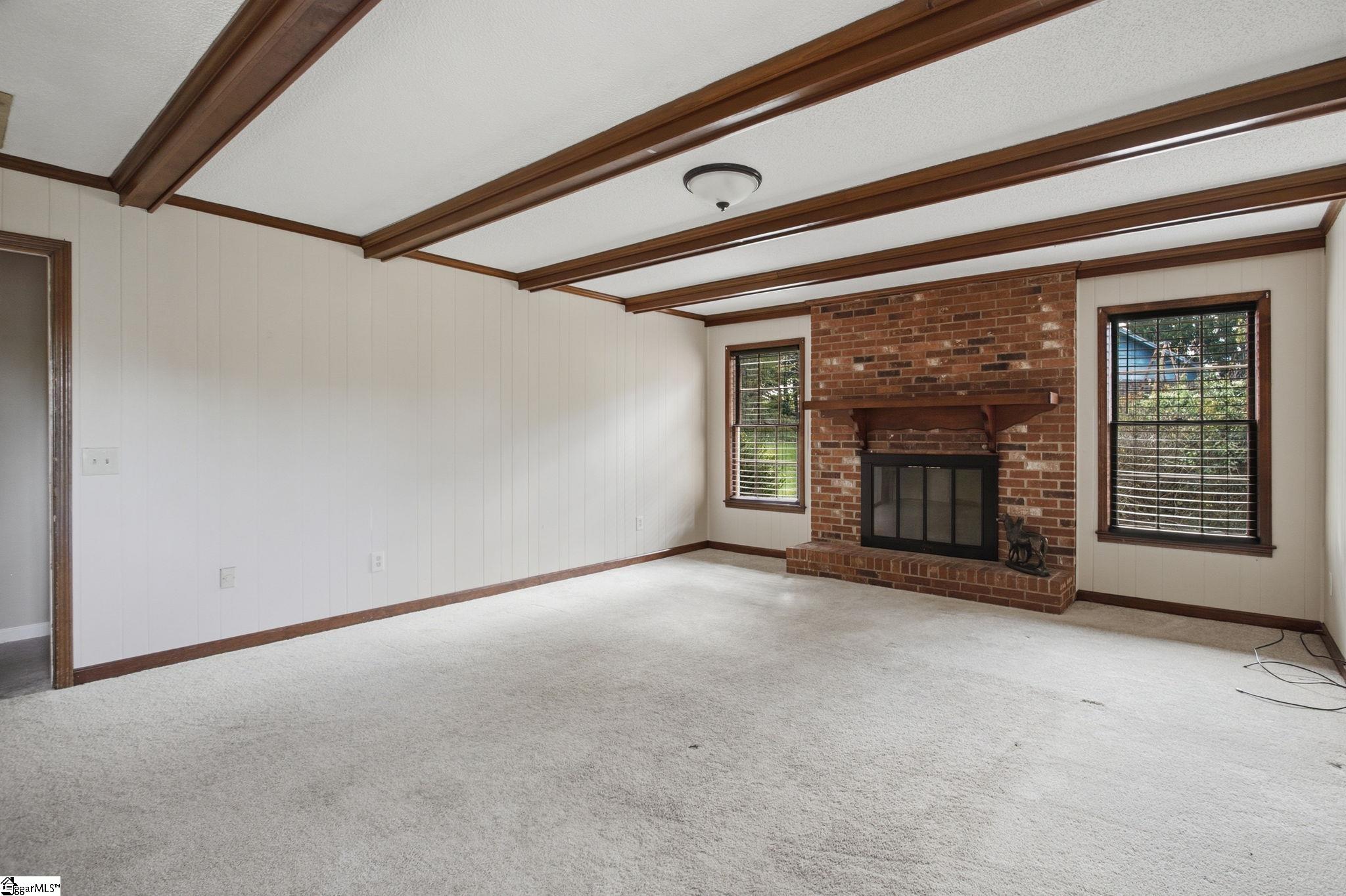 102 Ambergate Circle Property Photo 8