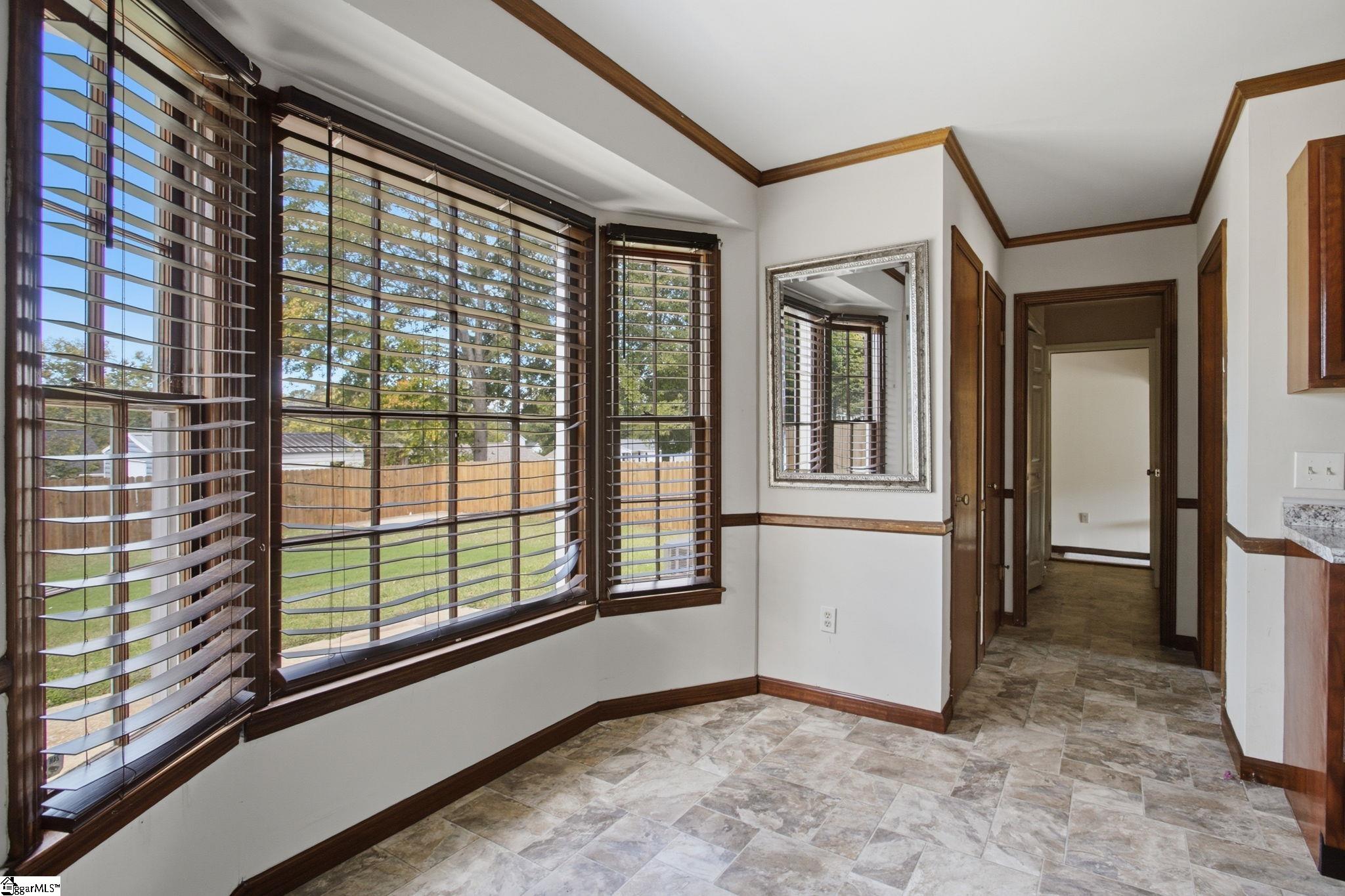 102 Ambergate Circle Property Photo 11
