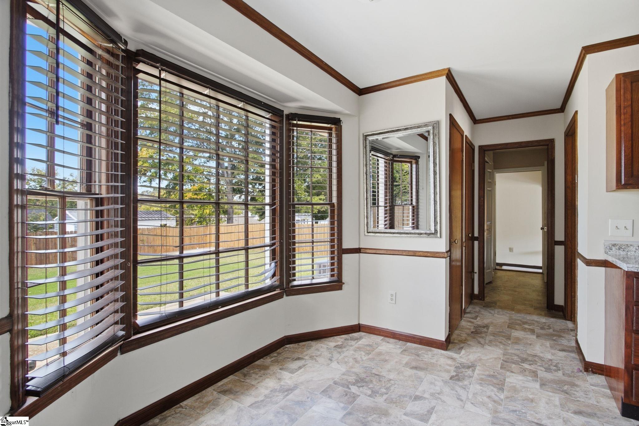 102 Ambergate Circle Property Photo 12