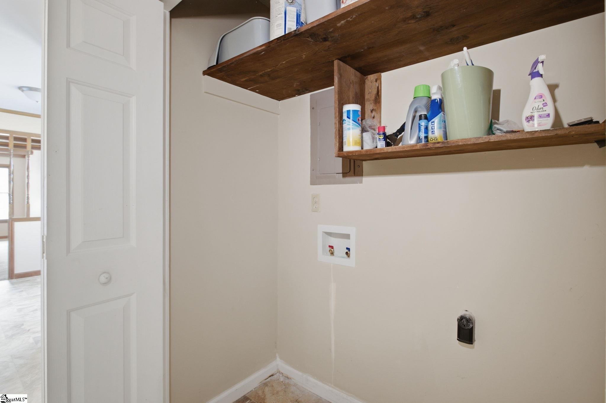 102 Ambergate Circle Property Photo 31