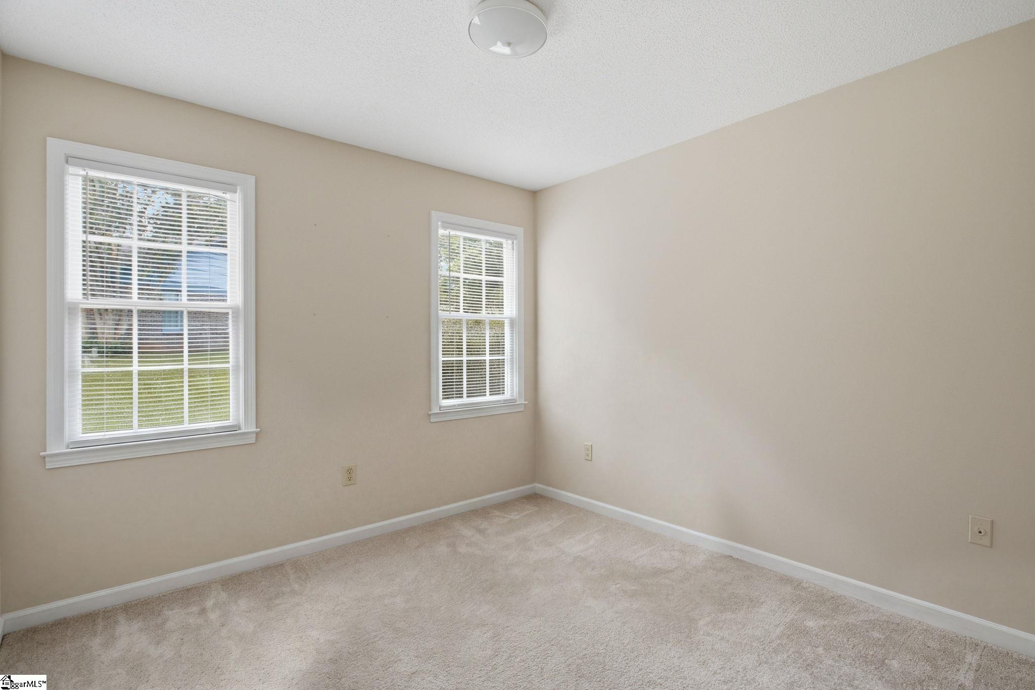 102 Ambergate Circle Property Photo 32