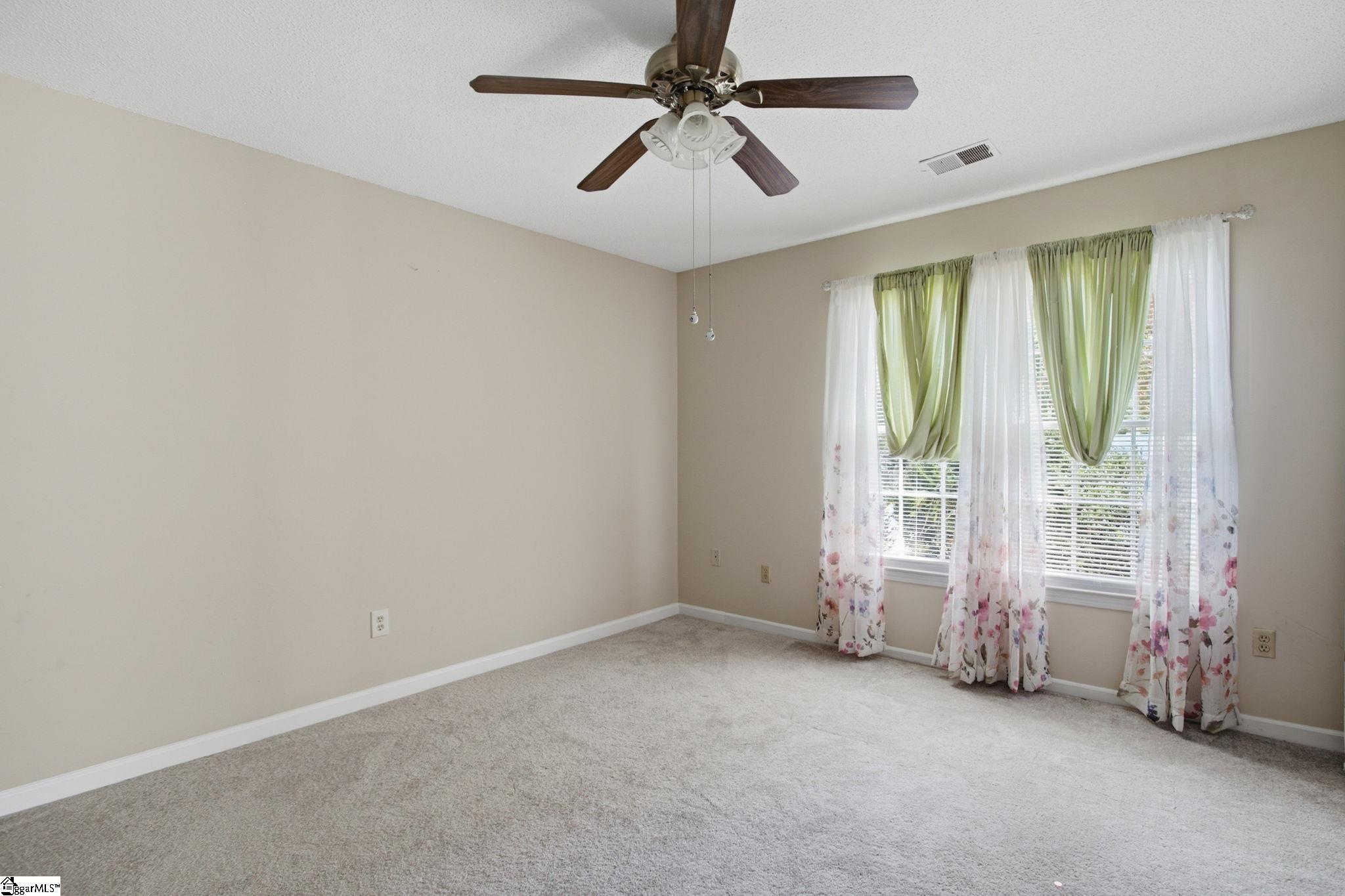 102 Ambergate Circle Property Photo 37