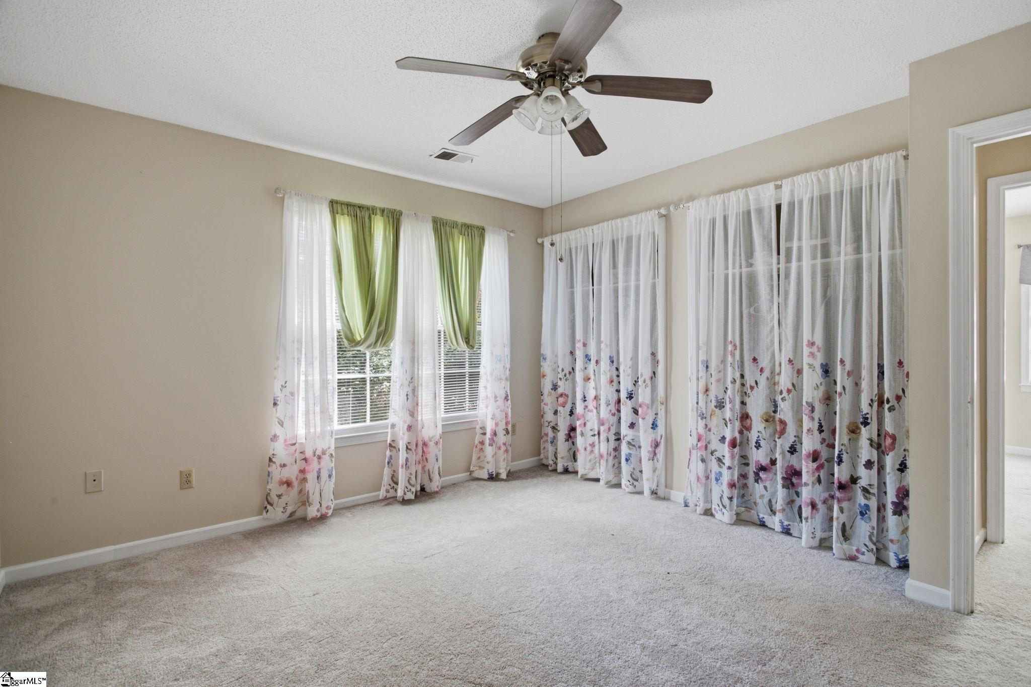 102 Ambergate Circle Property Photo 38